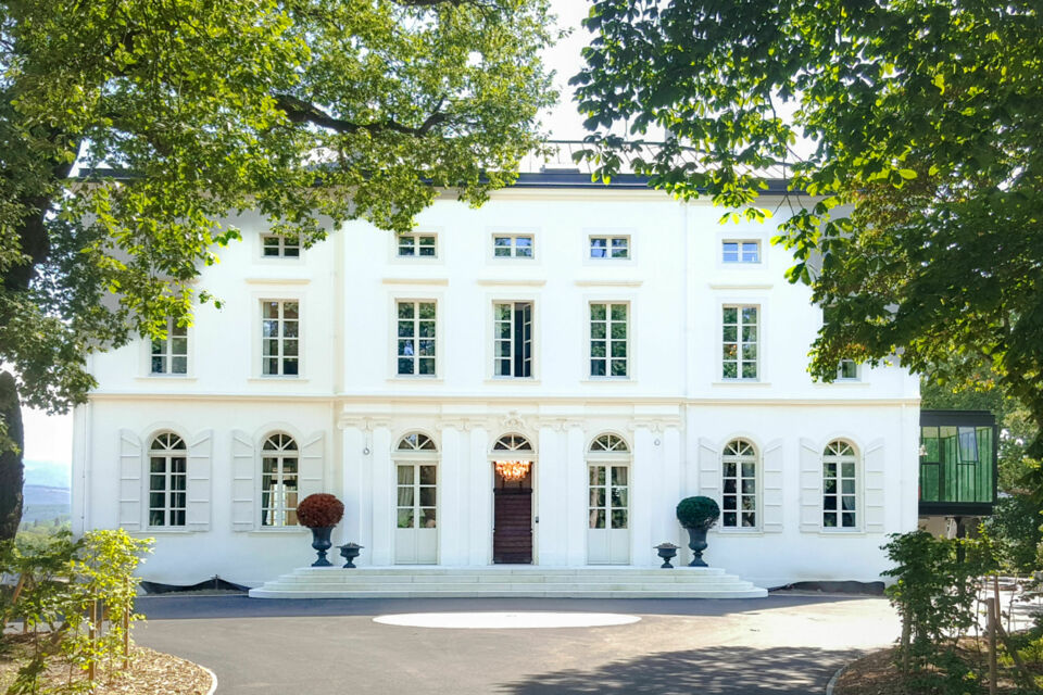   ABC Salles - DR - Établissement au cadre historique et raffiné, le Château de Longpré à Varilhes offre salons élégants et jardins avec vue sur les Pyrénées, parfaits pour mariages, séminaires ou réceptions confidentielles.   