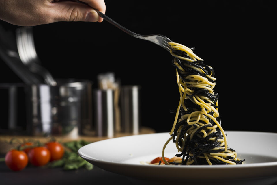 Freepik Photo d'illustration :Inviter des plats italiens à votre réception, c’est faire le choix d’une organisation fluide, d’une ambiance chaleureuse et d’une expérience qui parle à tous les invités.