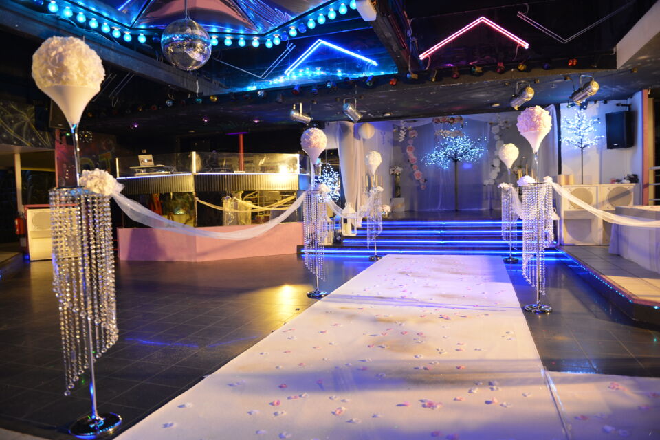 ABC Salles – DR - Avec ses volumes spectaculaires et son atmosphère singulière, La Coupole se prête aux réceptions d’envergure et aux événements qui marquent les esprits, dans un cadre à la fois audacieux et élégant.