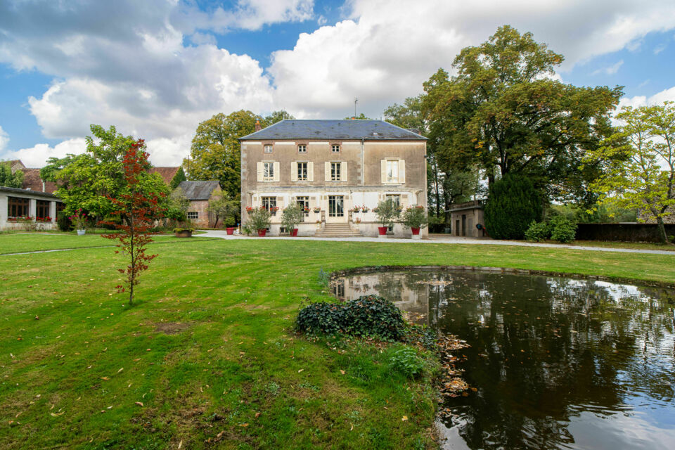 ABC Salles – DR - Le Domaine de la Bachellerie déploie un vaste parc et une maison de maître pleine de charme, offrant un écrin naturel et paisible pour des réceptions élégantes et conviviales en Limousin.