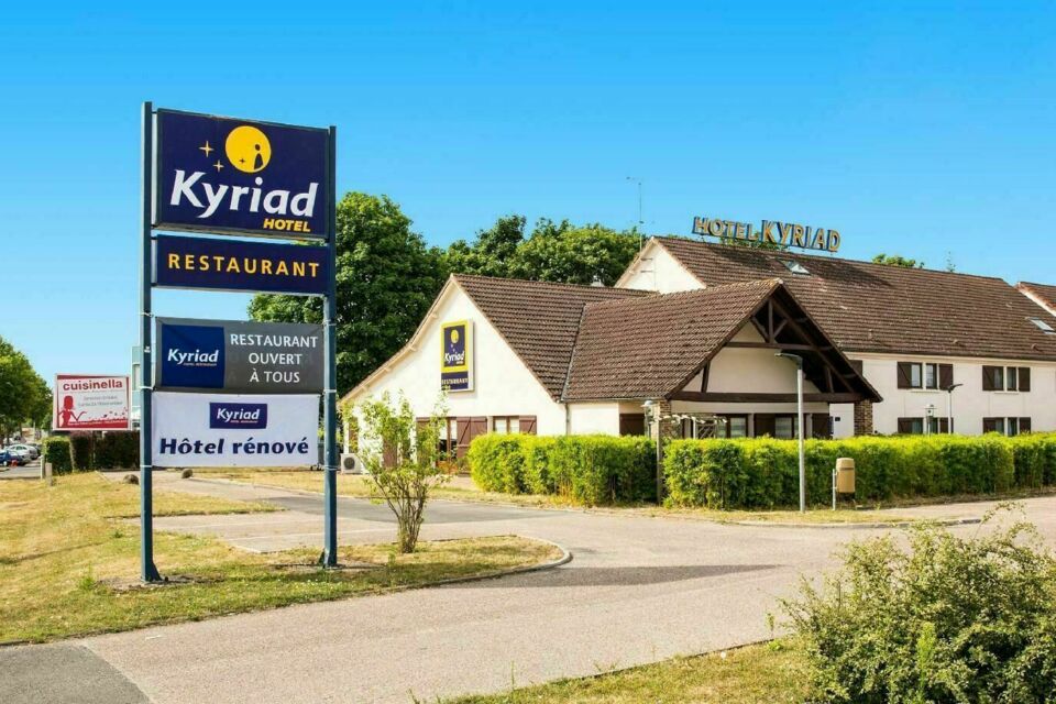 ABC Salles – DR - Une adresse pratique à Montargis-Amilly, le Kyriad offre une salle lumineuse et équipée, un accès facile, un parking gratuit et des chambres confortables, idéal pour une réception simple, bien organisée et sans stress.