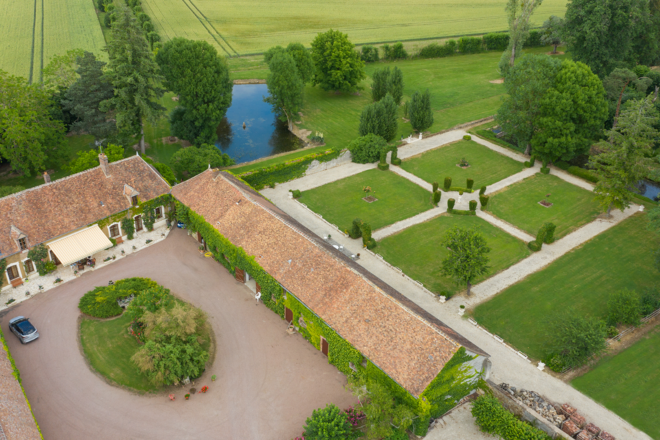 ABC Salles – DR - Domaine des Crançons : un écrin champêtre privatisable, des espaces modulables, un parc arboré et une atmosphère ‘maison de famille XXL’. Tout est pensé pour une réception sereine, au cœur de la nature, avec confort et flexibilité