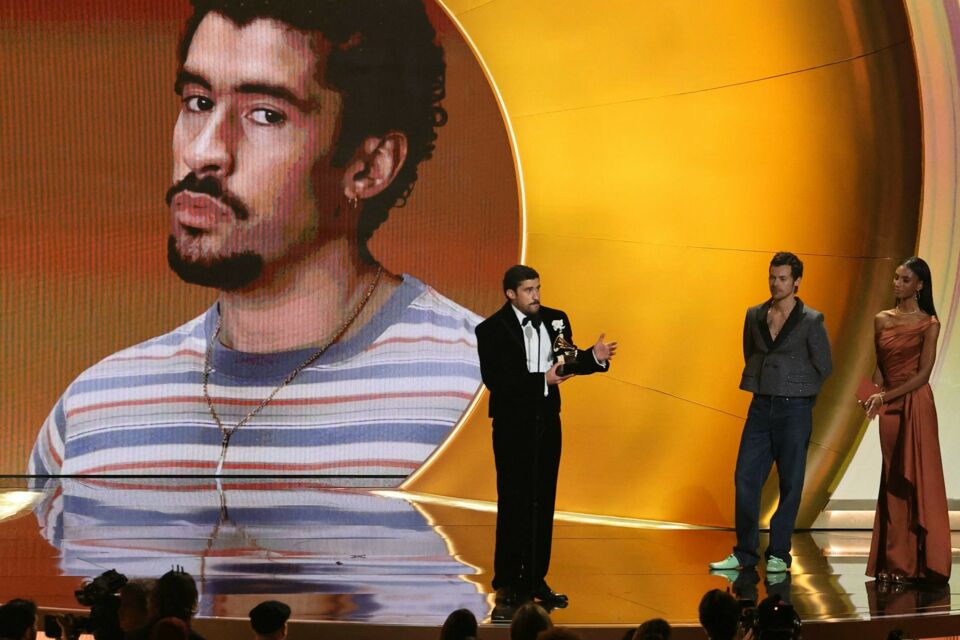 Heute - Photo d’illustration -  Aux Grammy Awards, Bad Bunny a rappelé que l’amour reste la seule force capable de dépasser les divisions et d’unir les êtres autour d’une même émotion.