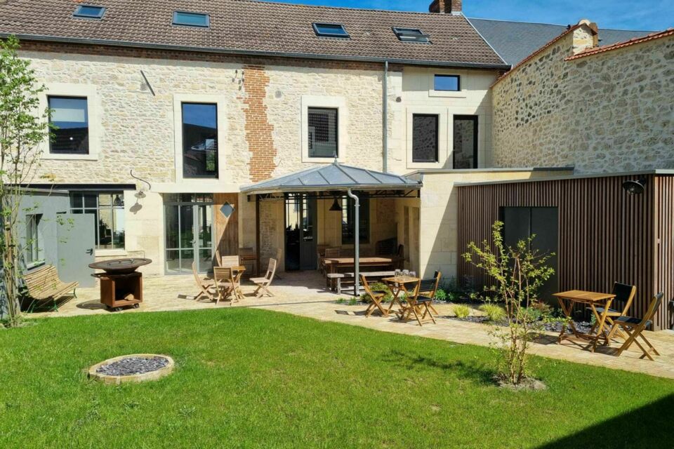 ABC Salles - DR - L’Annexe By 6S propose un espace moderne et chaleureux, pensé pour accueillir vos réceptions et événements dans un cadre élégant, convivial et parfaitement adapté aux moments festifs