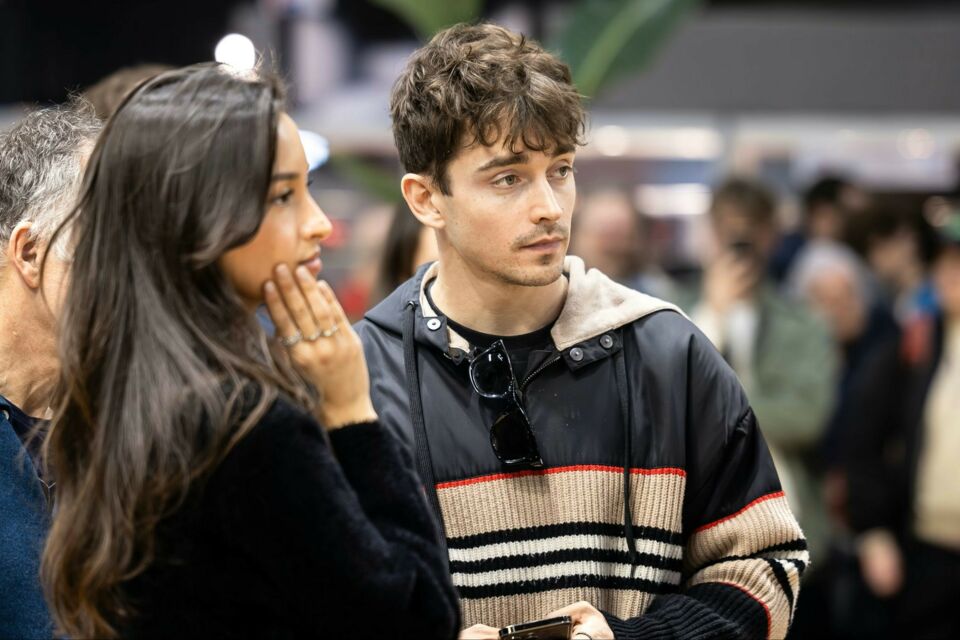 Heute -  Photo d’illustration - Charles Leclerc et Alexandra Saint Mleux scellent leur amour à Monaco : un mariage civil intime, élégant et partagé, qui fait vibrer les réseaux sociaux et captive leurs admirateurs.