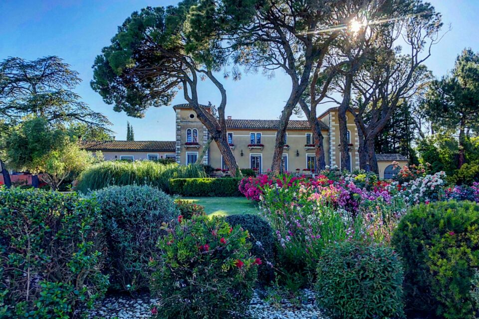 ABC Salles – DR - Parmi les établissements de rêve du Gard, le Mas de l’Espérance se distingue par son histoire, son élégance et son atmosphère unique, idéale pour des célébrations entre nature et art de vivre.  