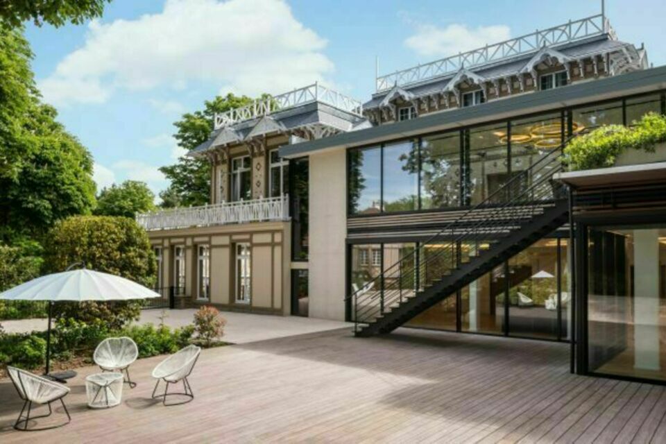 ABC Salles – DR - Le Pavillon Boulogne offre un écrin de verdure aux portes de Paris, où l’architecture élégante et les espaces ouverts créent un cadre privilégié pour des événements en pleine nature.