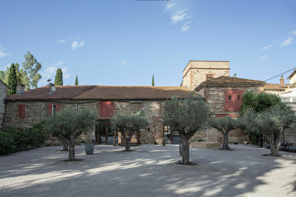   ABC Salles - DR -   Côté Lac – Château Nadal Hainaut, avec son cadre romantique au bord de l’eau et ses paysages naturels, est l’endroit rêvé pour un mariage bucolique alliant élégance, sérénité et charme authentique.