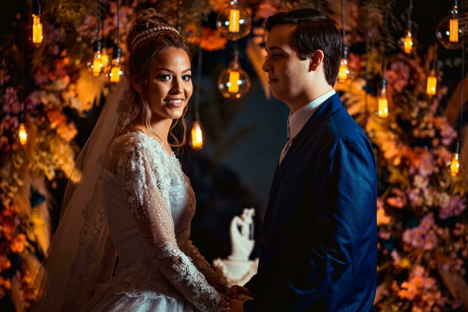 Pexels - Photo d'illustration -&nbsp;L’atmosphère d’un mariage ne dépend pas seulement du décor : lumière, rythme, accueil et fluidité des échanges créent souvent cette sensation immédiate de chaleur dont les invités se souviennent vraiment.