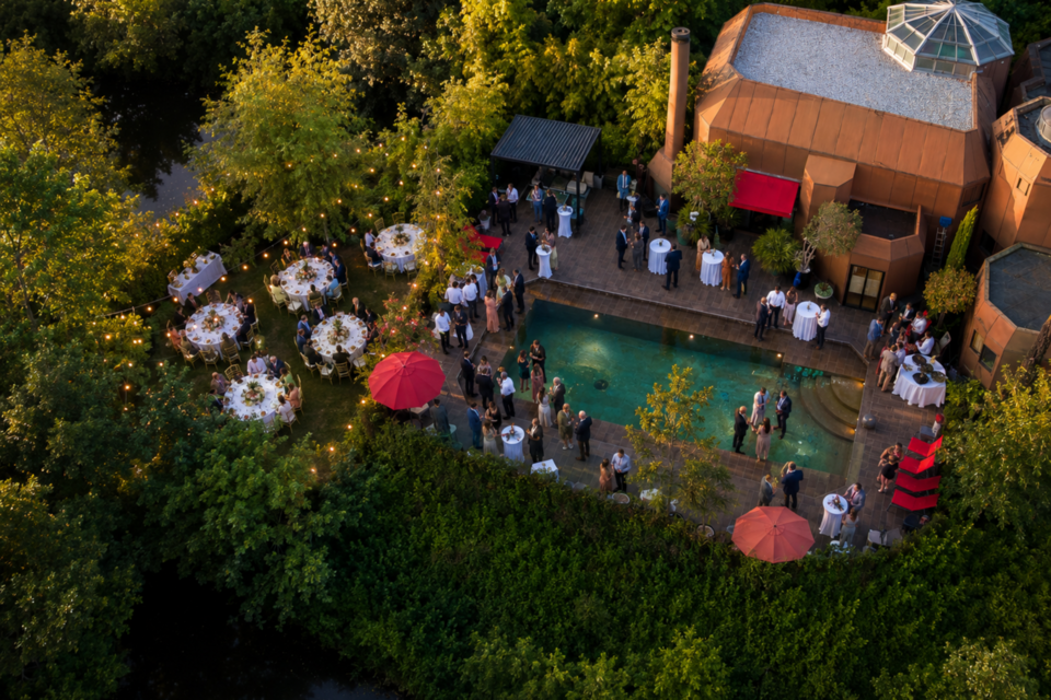 ABC Salles - DR - À Gif-sur-Yvette, à 30 minutes de Paris, la Villa Utopia offre un écrin flottant poétique et inspirant, parfait pour accueillir vos concerts de bienfaisance dans un cadre unique.