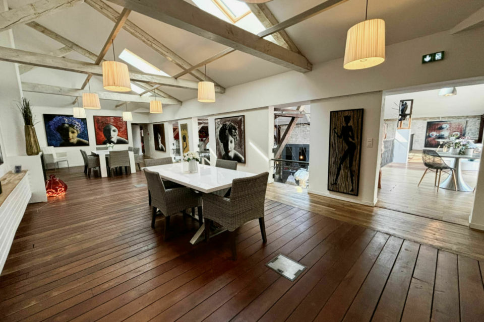   DR - ABC Salles - Photo d'illustration - Au cœur de Saint-Ouen, L’Atelier Chebassier se distingue comme un loft événementiel au style industriel chic, pensé pour accueillir vos soirées d’entreprise, séminaires ou réceptions privées.   