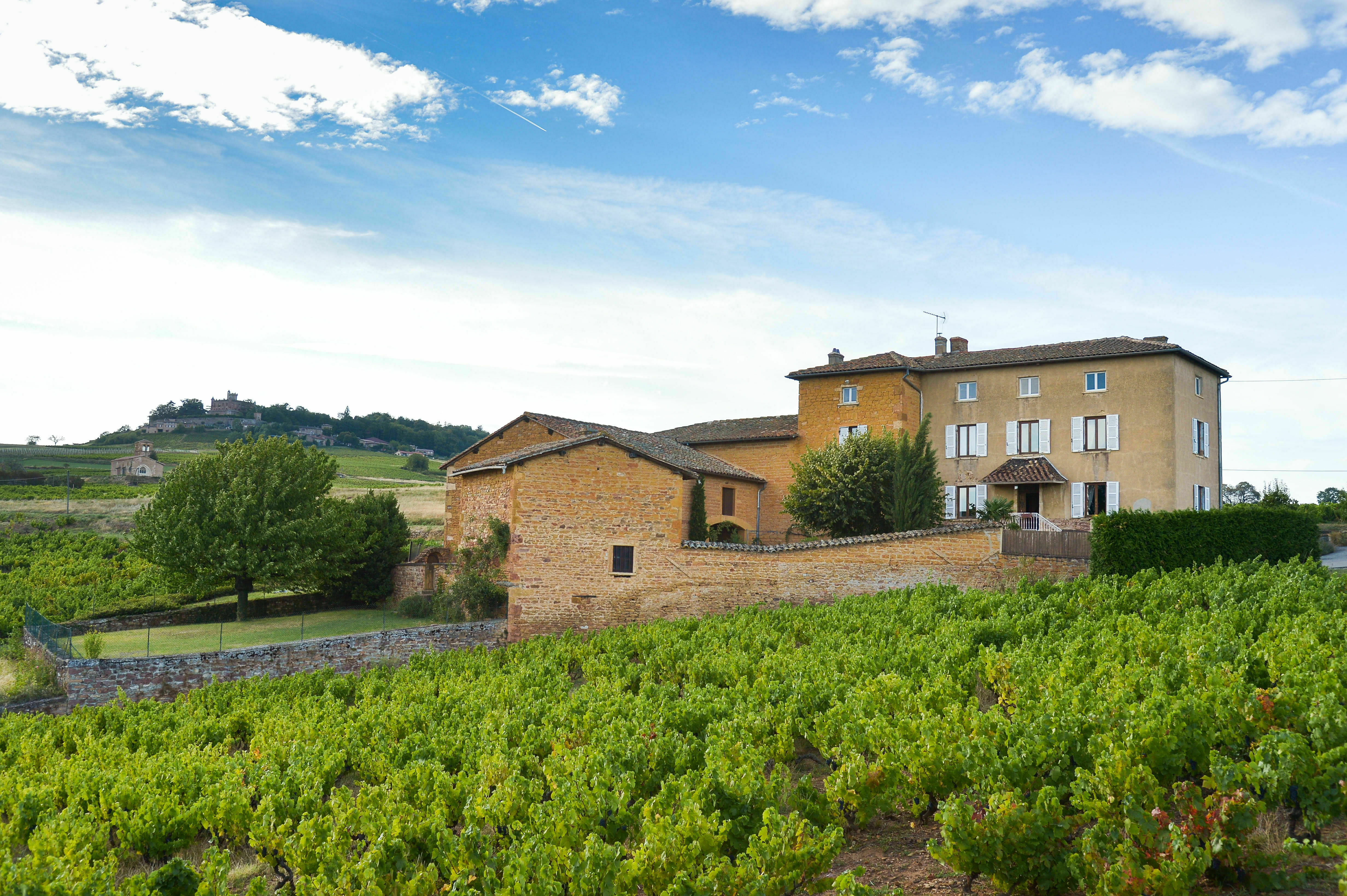 ABC Salles - Le Domaine des Sources et son village environnant, pour prendre un bon bol d'air frais.