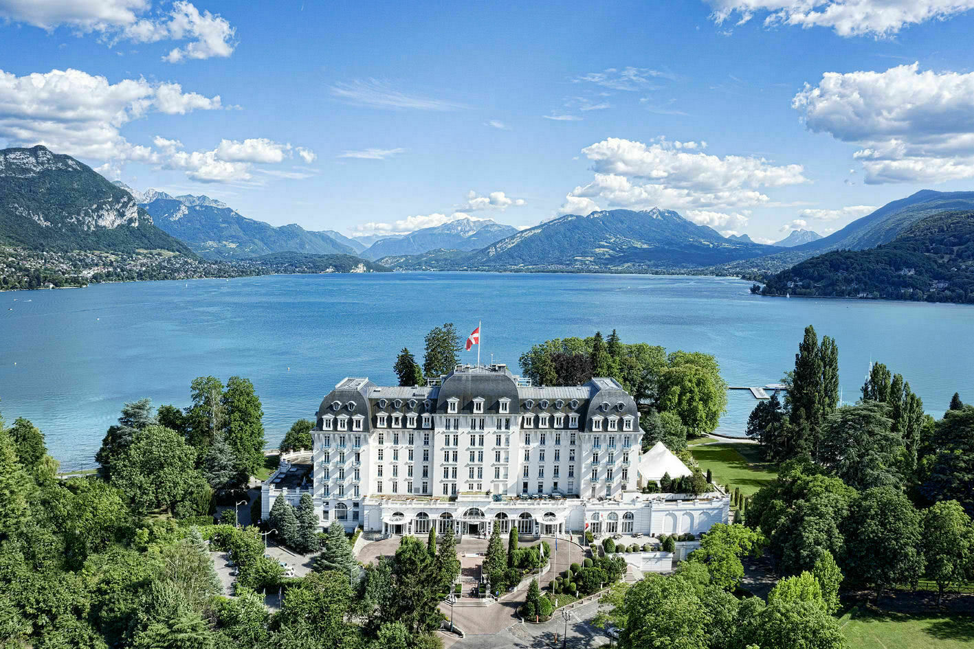 ABC Salles - Cadre idyllique entre lac et montagne, l’Impérial Palace d'Annecy est un lieu incontournable pour un événement d’entreprise.