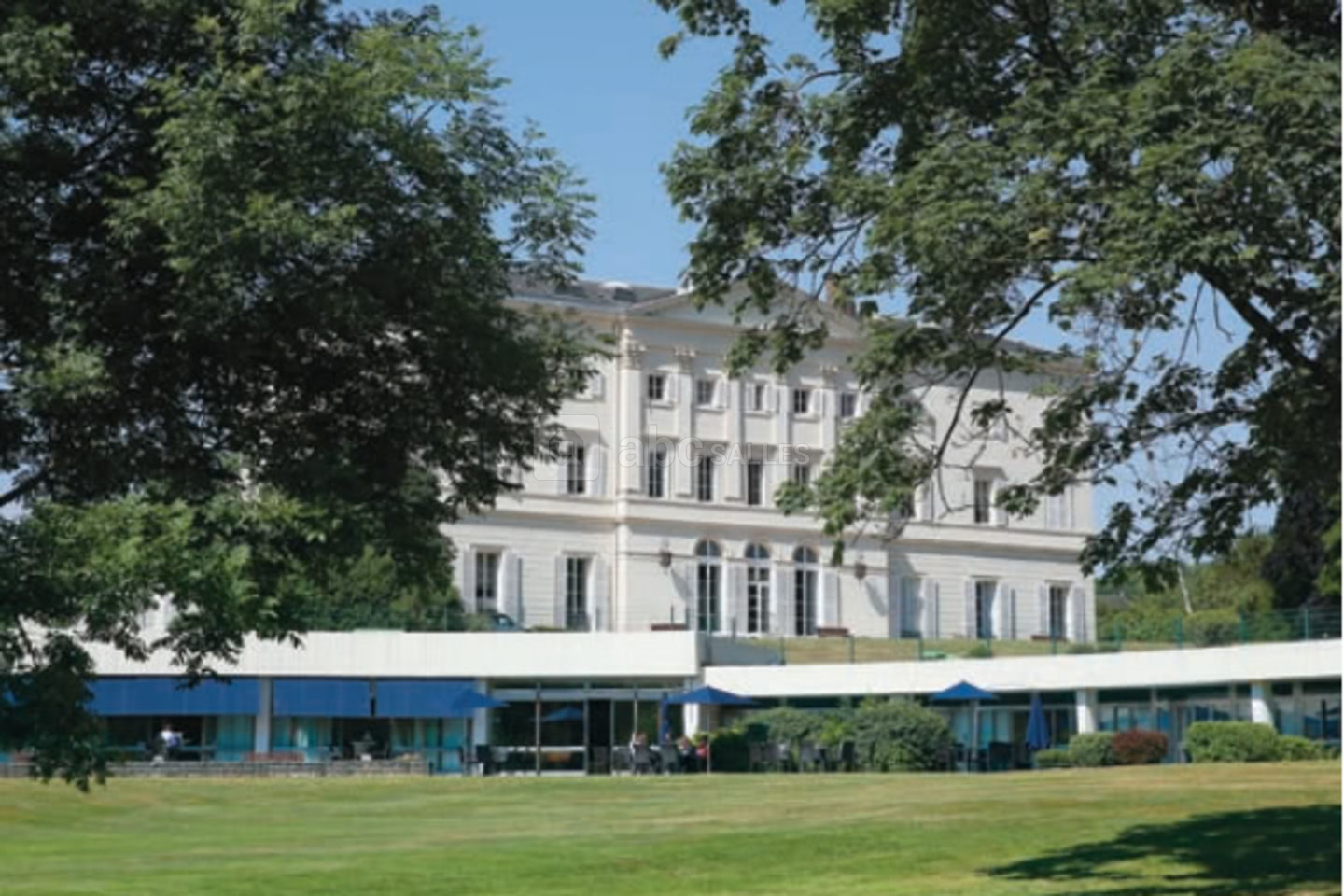 HEC le Château
