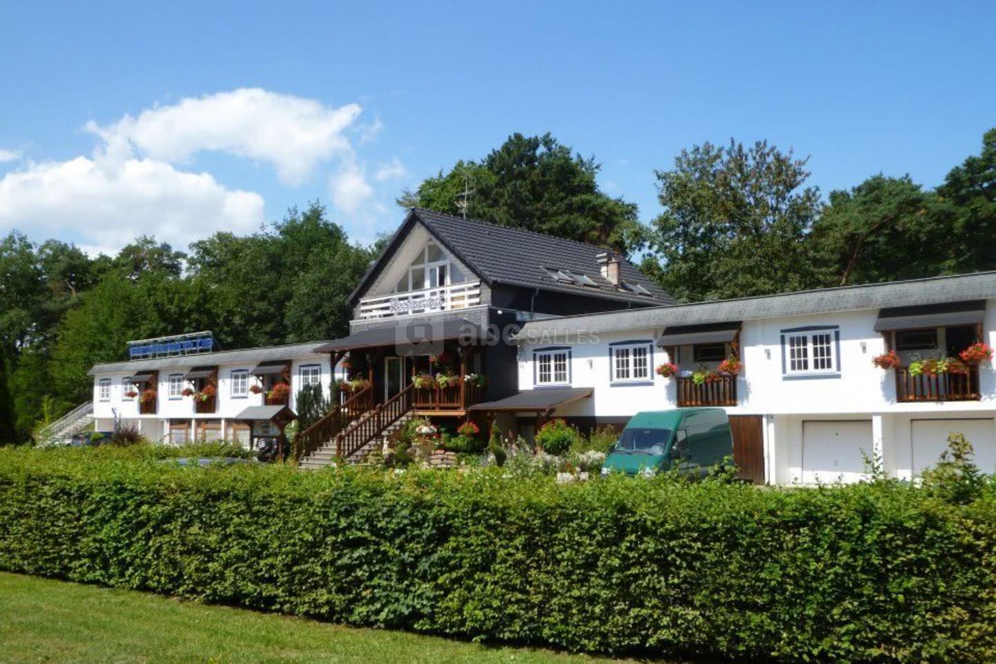 Hôtel Restaurant les Pins