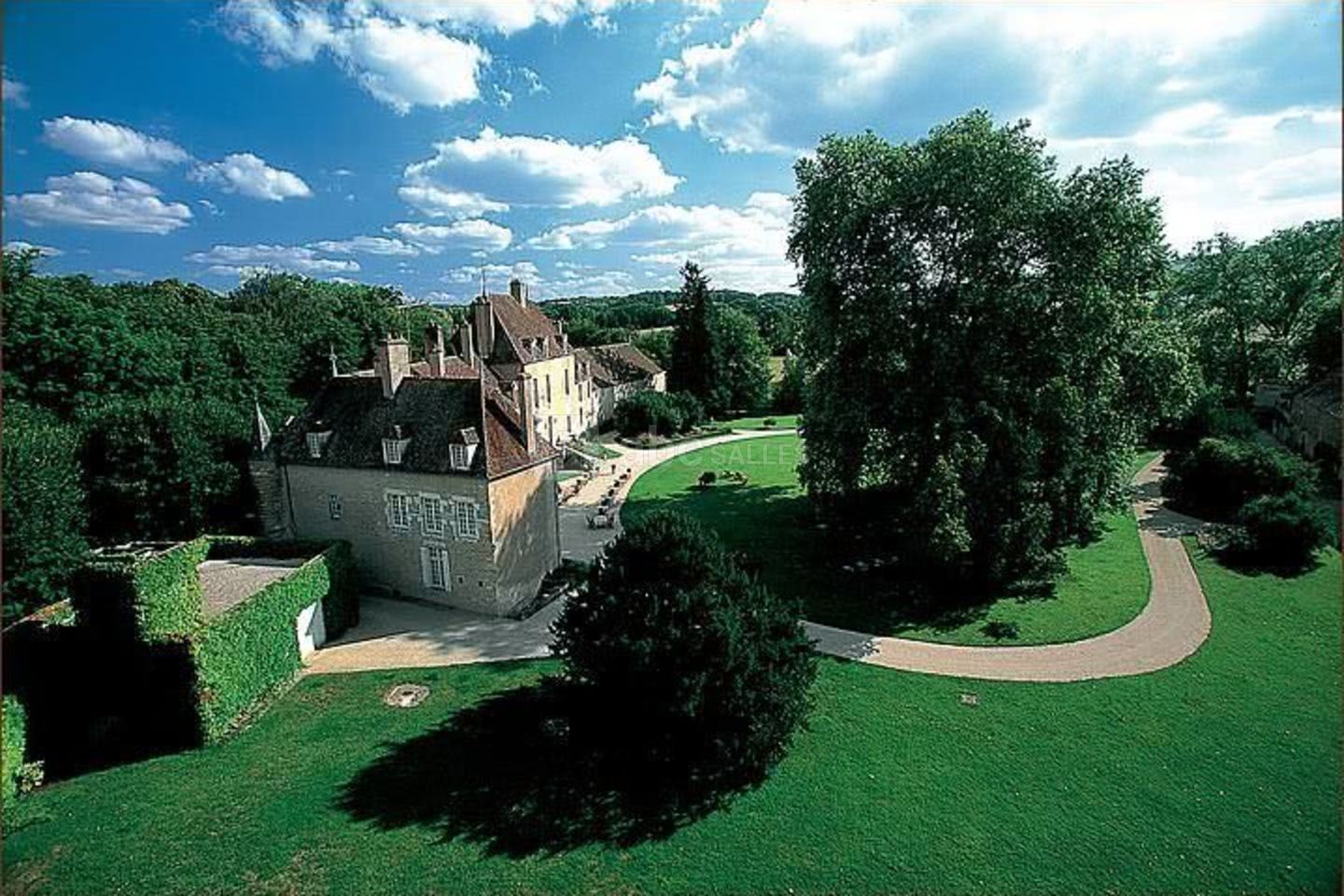 Château de Vault-de-Lugny