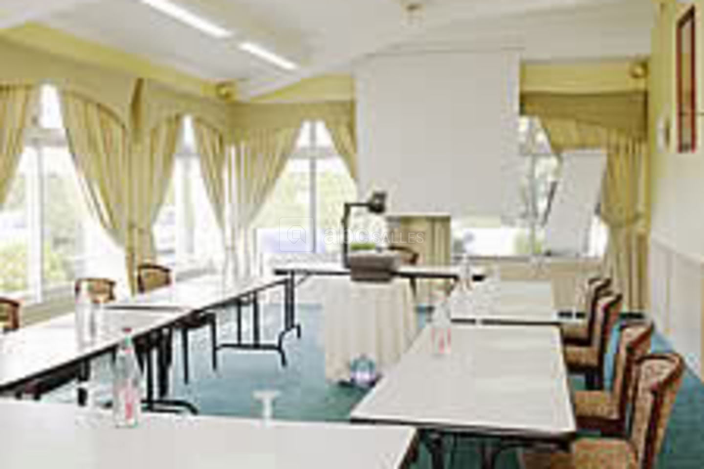 Quality Hotel le circuit ABC Salles