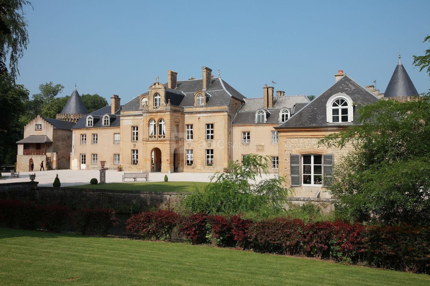 Domaine Château du Faucon