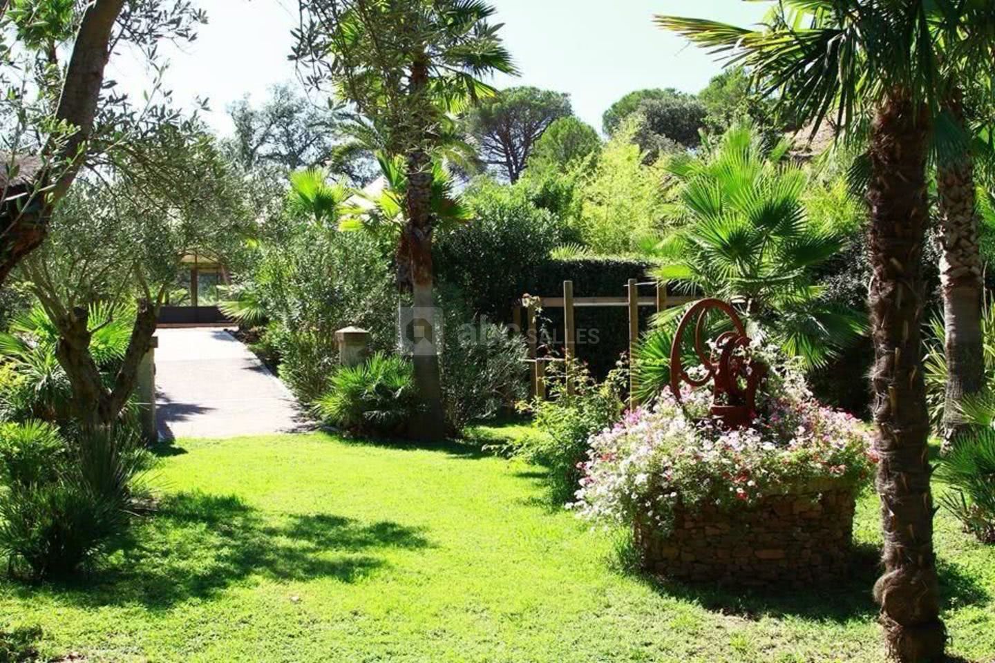 Tropicana Flore