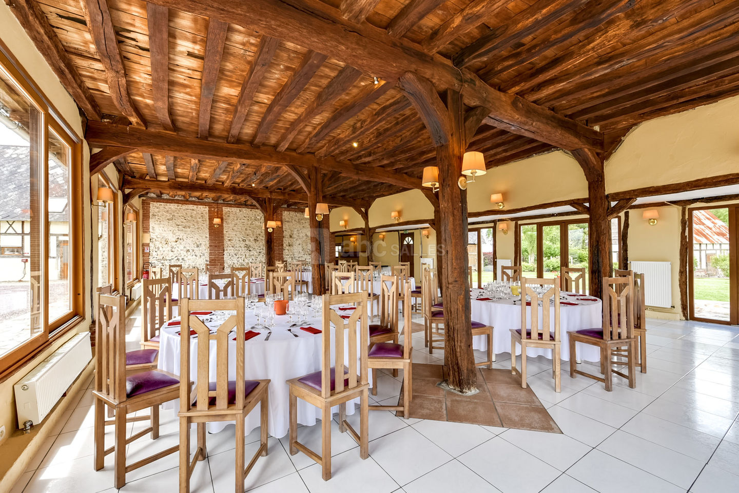Domaine De Clairval - Salle De Réception Avec Couchage