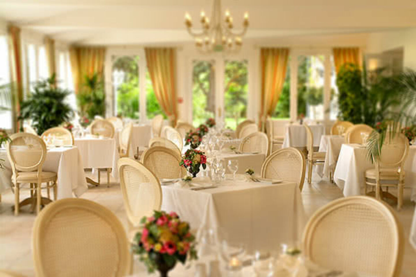 Le Fleuray Hôtel & Restaurant le Colonial