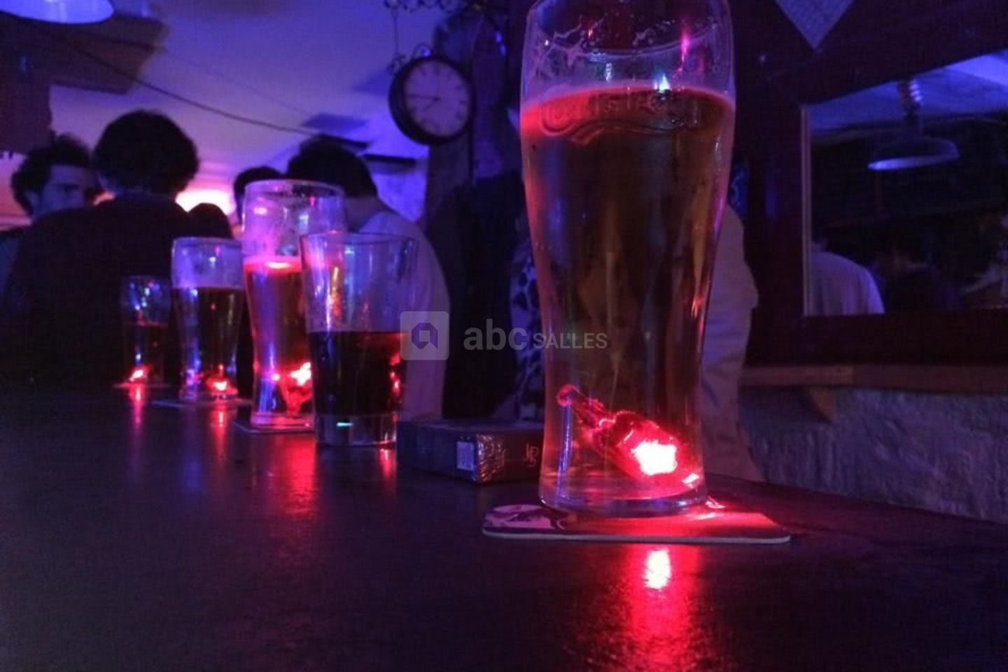 Le Nostalgique French Pub