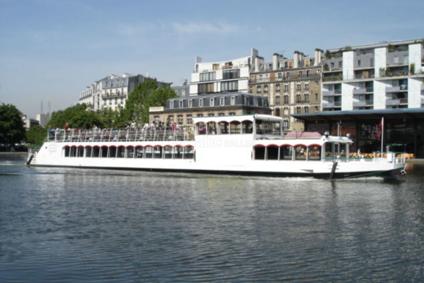 Péniche l'Enchanteur