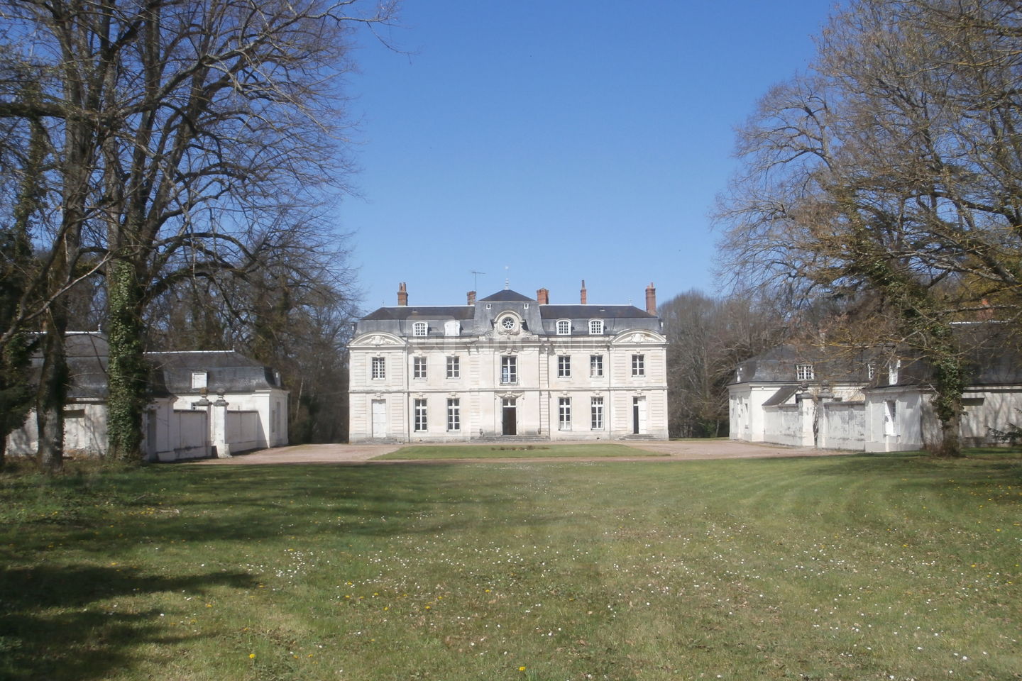 Château de SaintSenoch ABC Salles
