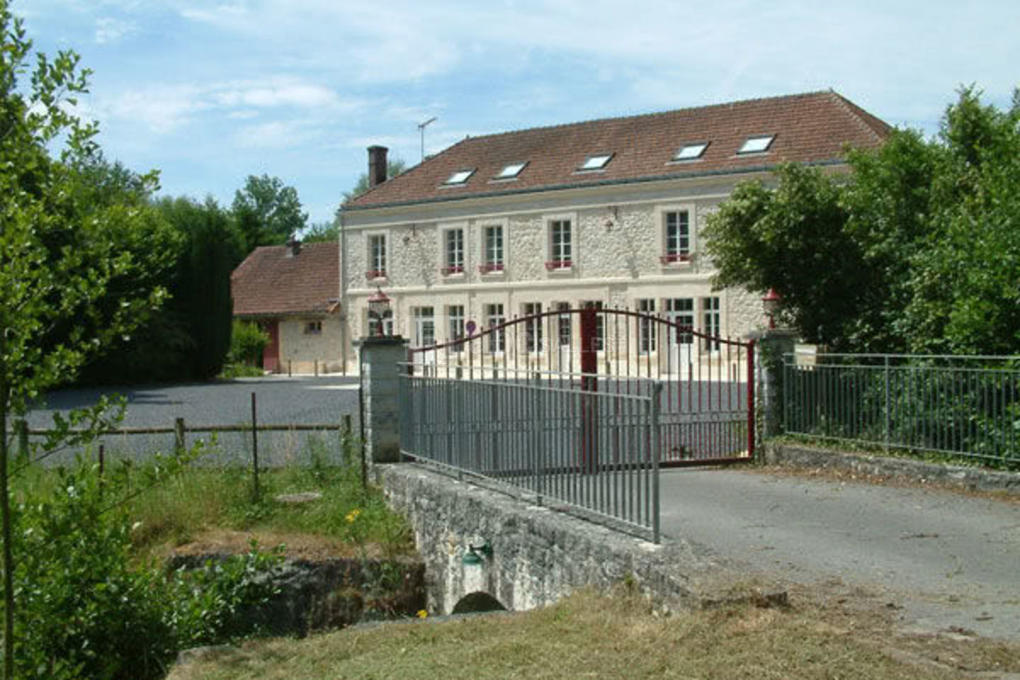 Le Gîte du Lac de Monampteuil ABC Salles