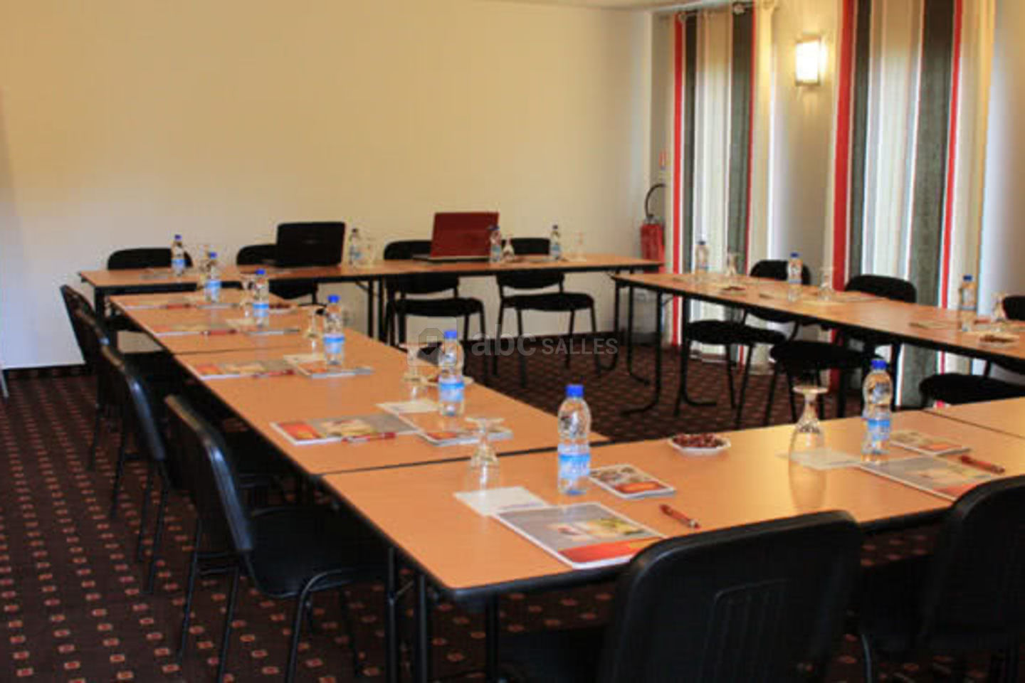 Salle de Réunion Hôtel Balladins Foix