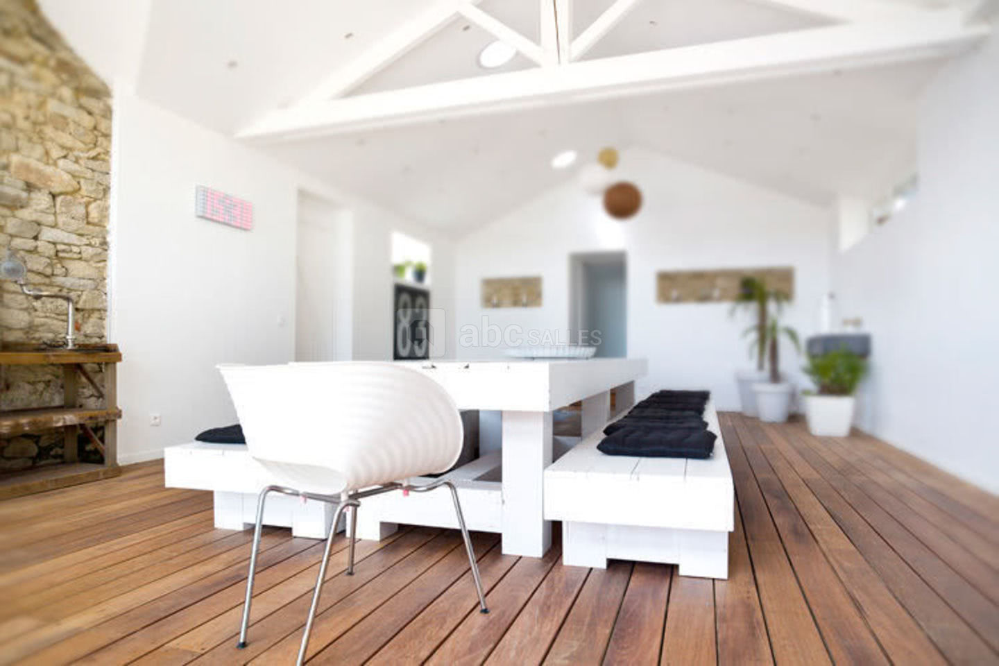 White Corner