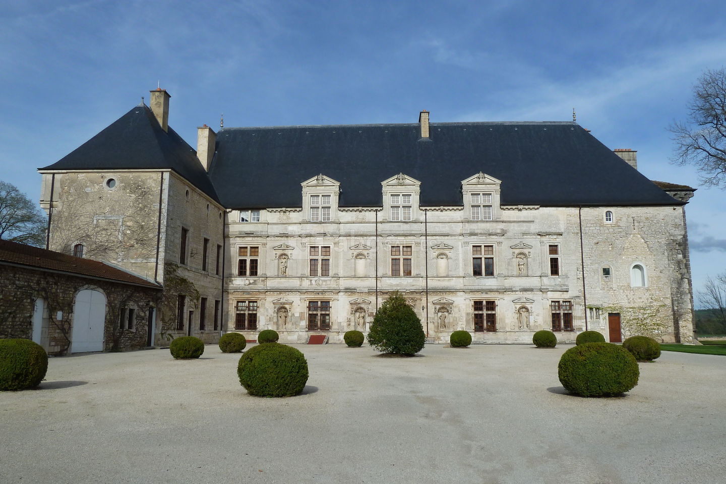 Château de Montbras ABC Salles