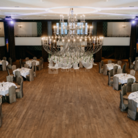 Grande capacité d'accueil du salon Escoffier