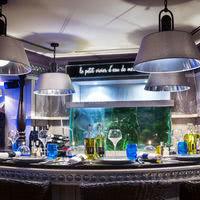 Restaurant Bar A Huitres Place des Vosges