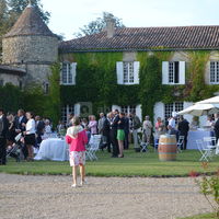 Invités cours d'honneur