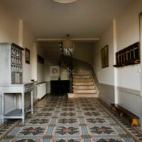 L'entrée de la Maison de Maître