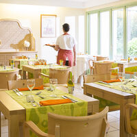 Hôtel Restaurant Le Roussillon