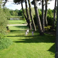 Garden party, jeux d'enfants.