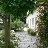Entrée salle, terrasse plein sud