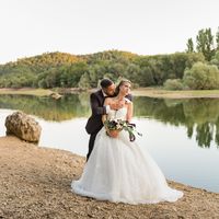 Photos de couple au bord du lac de saint cassien