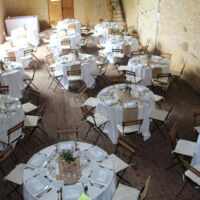 Diner de mariage préparé dans l'orangerie
