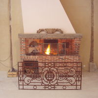 Feu dans la cheminée de la grange