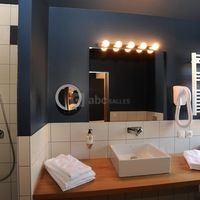 La salle de bain de la chambre bleue