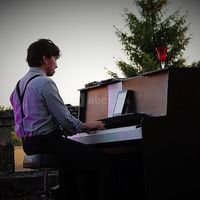 Pianiaste en extérieur