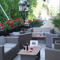 Notre terrasse extérieure face au lac