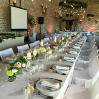 Le préau en salle de mariage