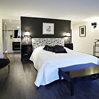 Suite black & white