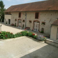 Exterieur salle coté cour