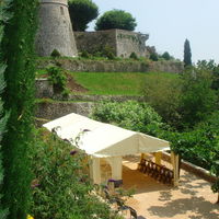 Terrasse du boulier avec tente