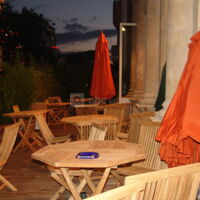 La terrasse en soirée